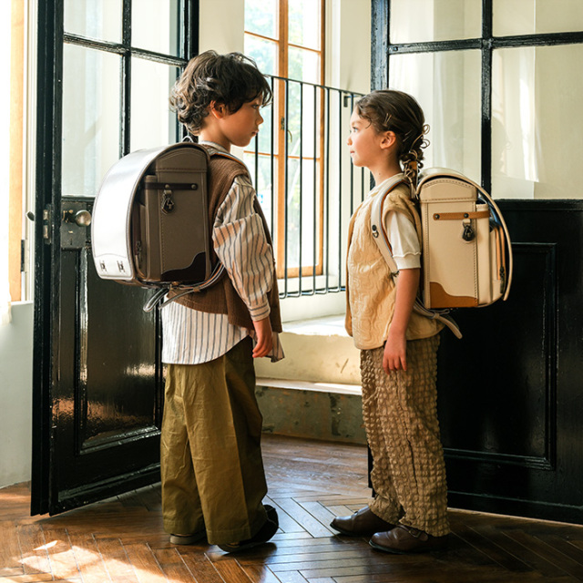 【☆毎日の通学が楽しくなるランドセル☆】　2027ニノニナランドセル『オーセン』☆身幅調整が出来るランドセル☆