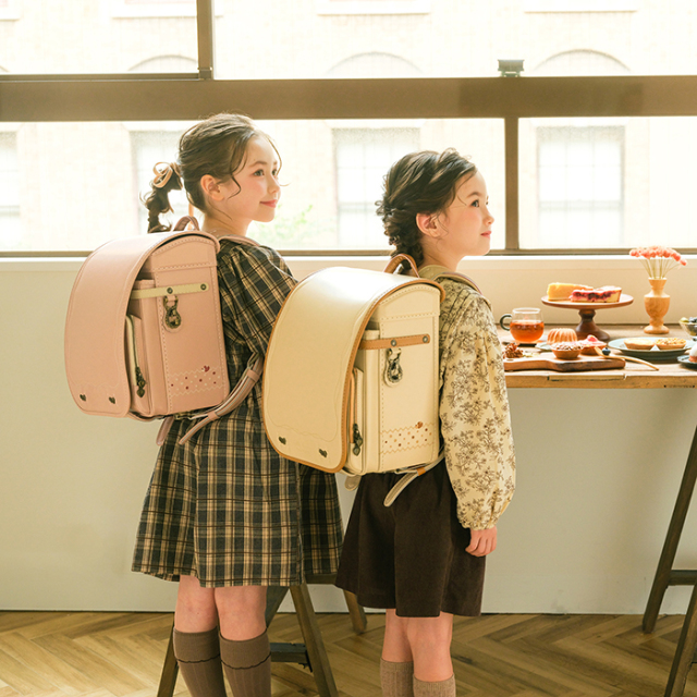 リトルベリー』 A4フラットファイル収納可能 ・ キューブ構造