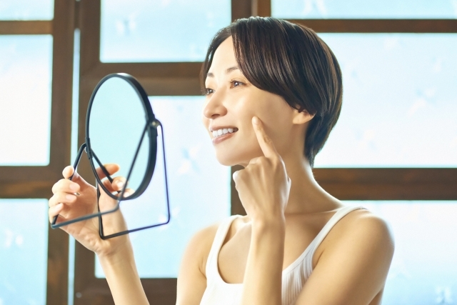 スキンケア女性