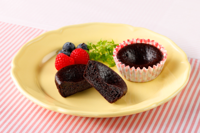 【冷凍】お米deガトーショコラ　（25g×8個）2026年4月20日～