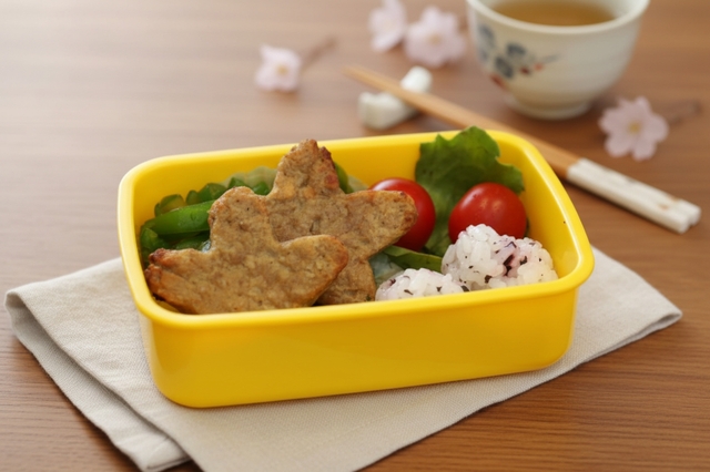【冷凍】うす味星型ハンバーグ(40g×10個)2026年4月〜