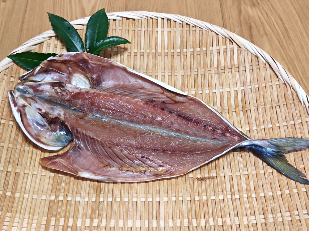 フクラギ開き　いしるだし干し