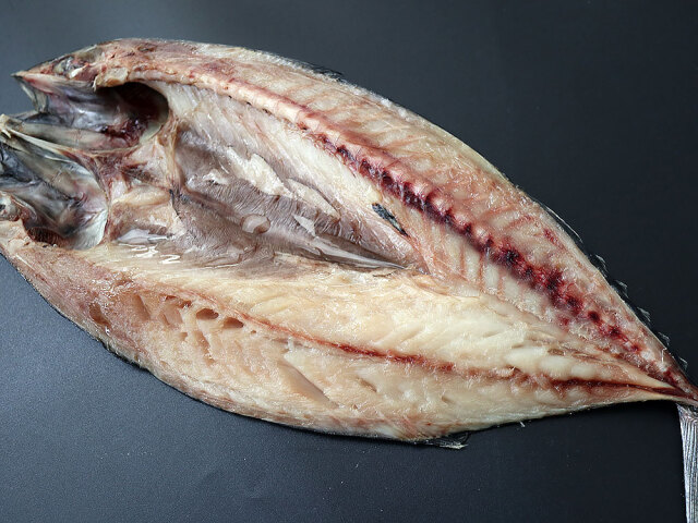 ノルウェー産 大型 開きサバ 富山 魚津の干物製造卸 浜浦水産 んまいちゃ便