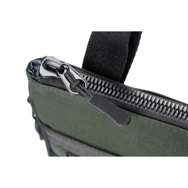 【ノイインテレッセ】縦型ショルダーバッグ■ゲハイムニス