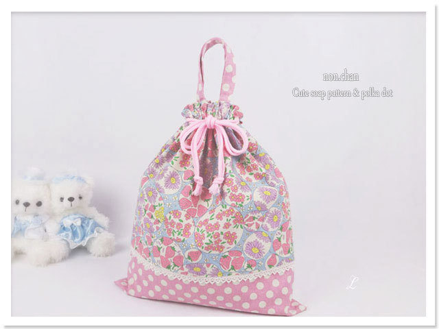 入園グッズ 幼稚園 保育園 巾着袋 いちご柄 体操服入れ お着替え袋 持ち手付き おしゃれ かわいい 35 30 手作りハンドメイドセット通販のんちゃん