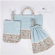 【2日以内発送】 入園入学グッズ New 3点セット【 レッスンバッグ・上履き入れ・巾着袋】 幼稚園 保育園  |  女の子用 リバティ風 小花 ブルー