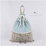 New 入園入学グッズ 巾着袋 大きめ 大 【ＬＬ】 持ち手付き ポケット付き 40×35 お着替え袋 体操服入れ 女の子用 ＊リバティ風 小花 ブルー