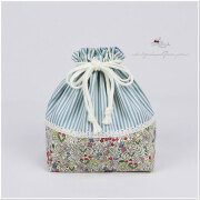 New 入園入学グッズ 【 お弁当袋 巾着袋 】女の子用 リバティ風 小花 ブルー