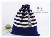 入園グッズ 保育園 幼稚園 お着替え袋 大きめ巾着袋【特大】ポケット付き 45×40 ボーダー柄【コン】男女兼用