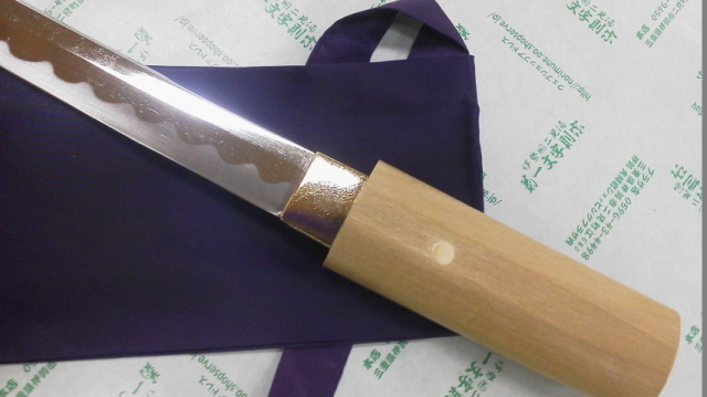 短刀 白鞘 袋付き 枕刀としても使われます 研いでもきれません