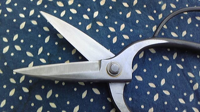 植木はさみ 津島型 薄刃 安来鋼青紙 ねじ式