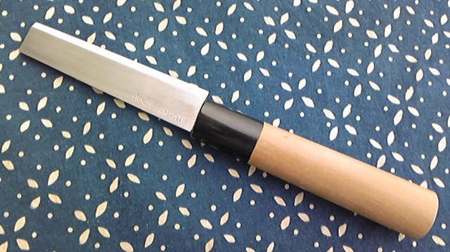 ベストセラー うなぎ庖丁 名古屋型 本職用 安来鋼青紙使用 うなぎ、穴子の調理に 調理器具