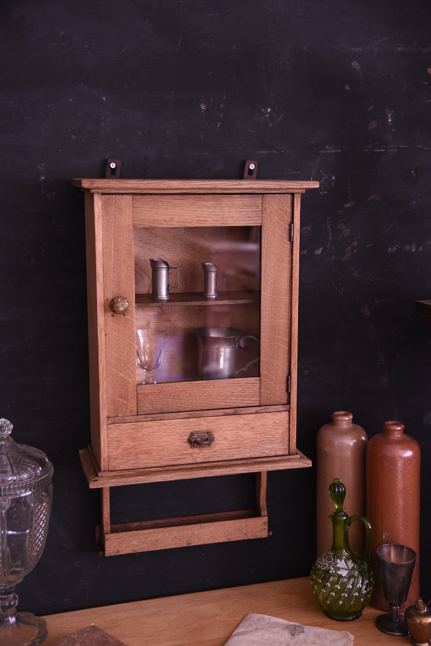 アンティーク　剥離　ウォールキャビネット　ガラス　ハンギング　フレンチ