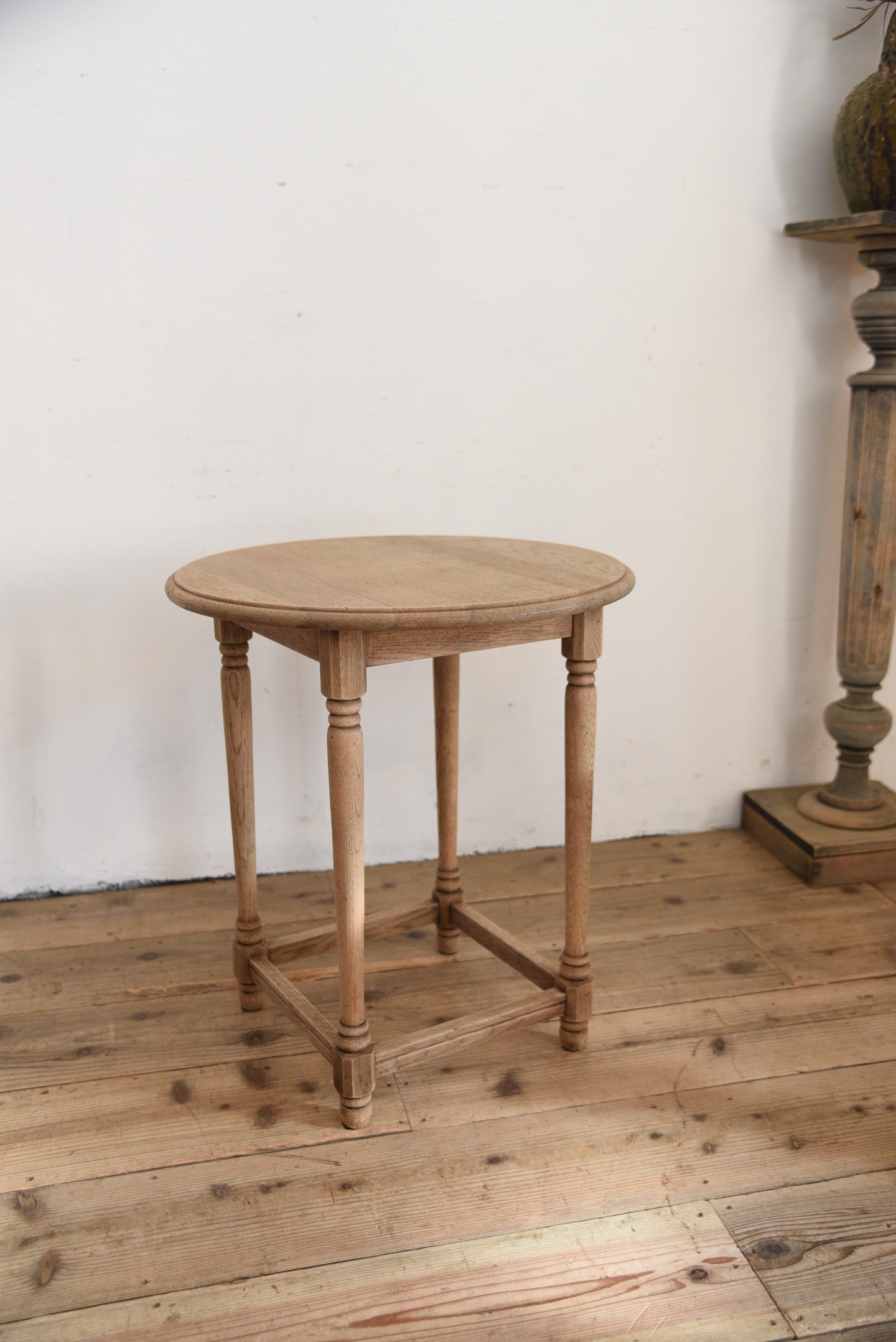 アンティーク　ラウンド　テーブル　サイドテーブル　剥離　フレンチ