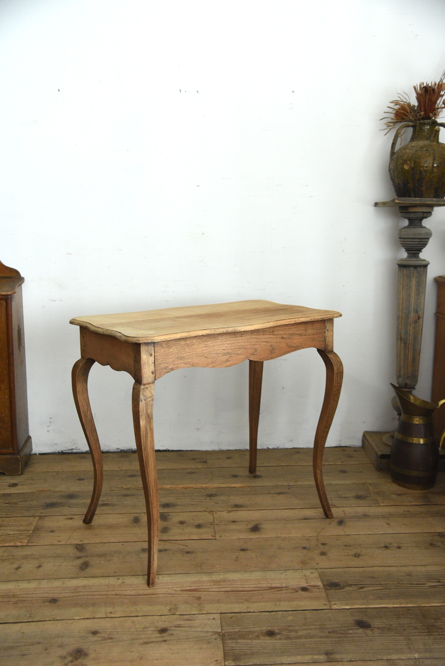 アンティーク　ヴィンテージ　猫脚　フレンチ　テーブル　デスク　１