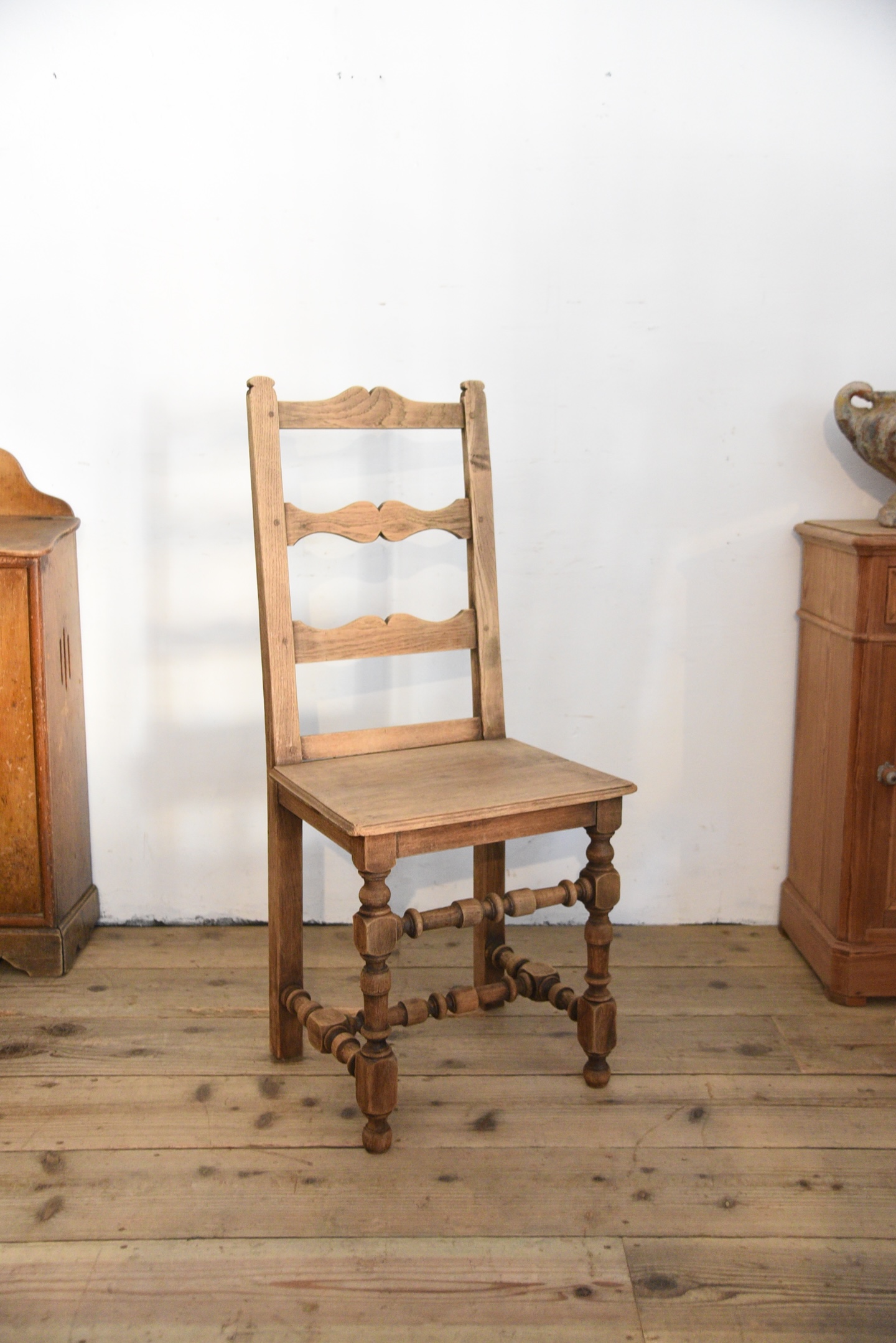 アンティーク　ロレーヌチェア　フレンチ　剥離　シェーカーチェア　１