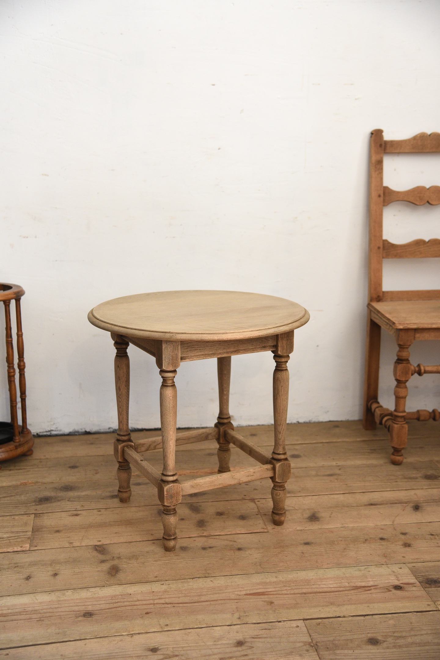 アンティーク　剥離　木製　サイドテーブル　コーヒーテーブル　フレンチ