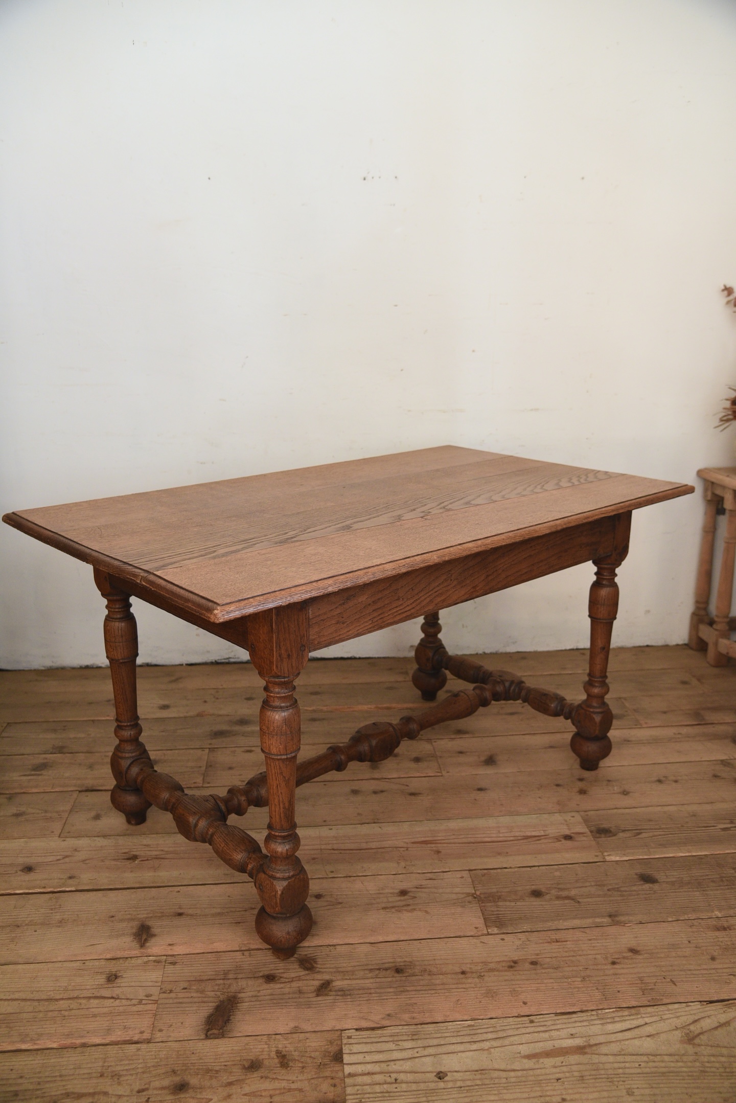 アンティーク　ダイニングテーブル　フレンチ　4人掛け　ディスプレイ