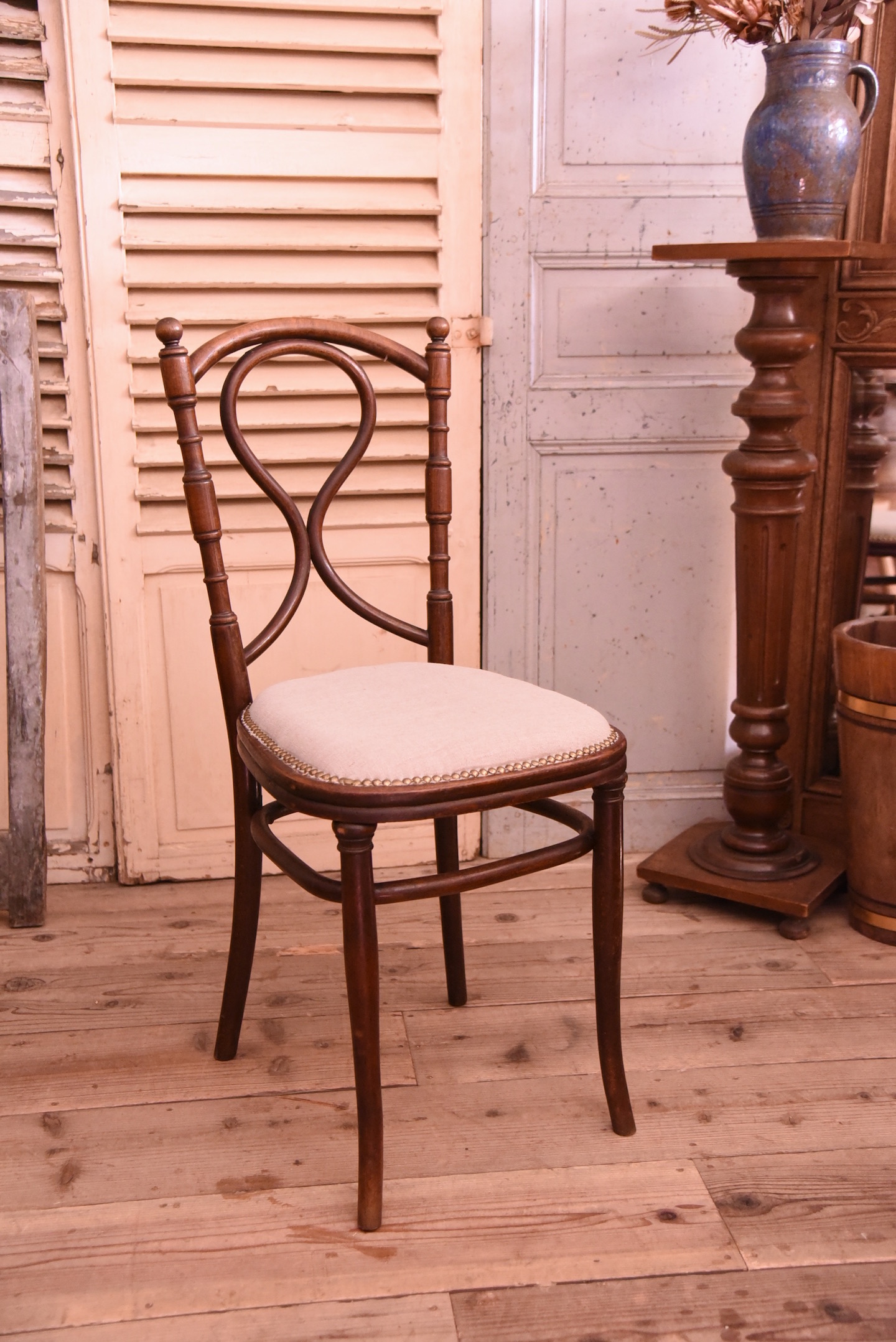 カフェ　チェア　張替え　木製　フランス　アンティーク