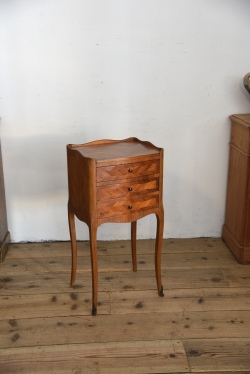 アンティーク　猫脚　ベッドサイドテーブル　ヴィンテージ　フレンチ