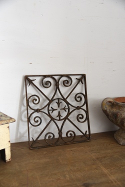 アンティーク　アイアンパネル　アイアングリル　フレンチ　ガーデニング　１