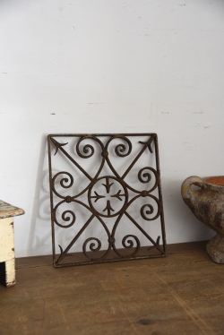 アンティーク　アイアンパネル　アイアングリル　フレンチ　ガーデニング　２