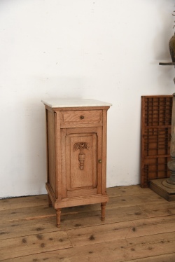 アンティーク　大理石　フレンチ　ベッドサイドテーブル　剥離　ナイトテーブル　２