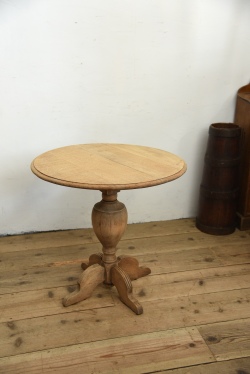 アンティーク　ヴィンテージ　剥離　ラウンド　サイドテーブル　コーヒーテーブル　フレンチ