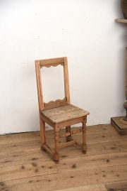 テル アンティーク家具① フランスやイギリスなどから買い付けたアンティーク家具