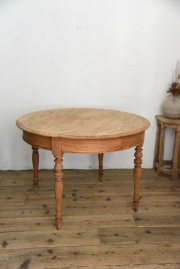 アンティーク　ラウンド　ダイニングテーブル　剥離　フレンチ