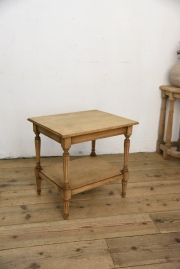 アンティーク　サイドテーブル　飾り台　フレンチ　剥離　１