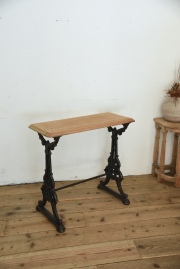 アンティーク　鉄脚　テーブル　サイドテーブル　カフェテーブル　フレンチ