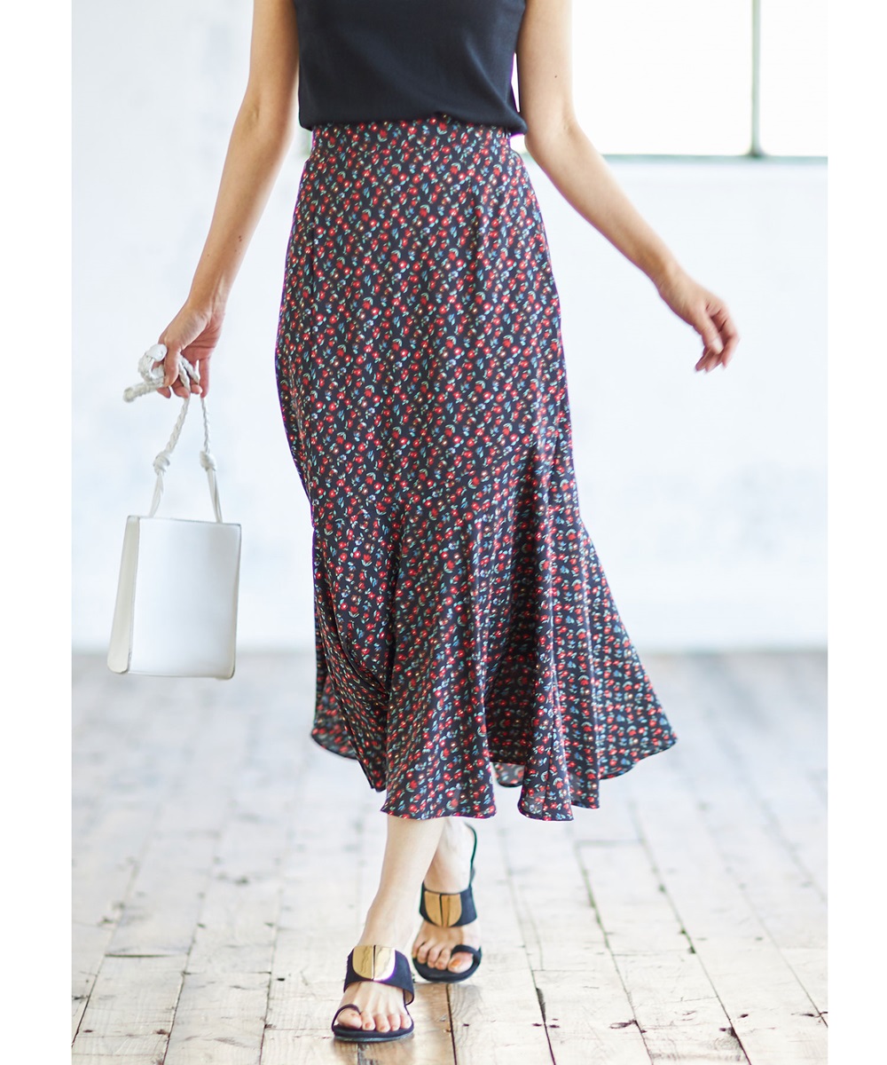 裾フレア小花柄プリントスカート