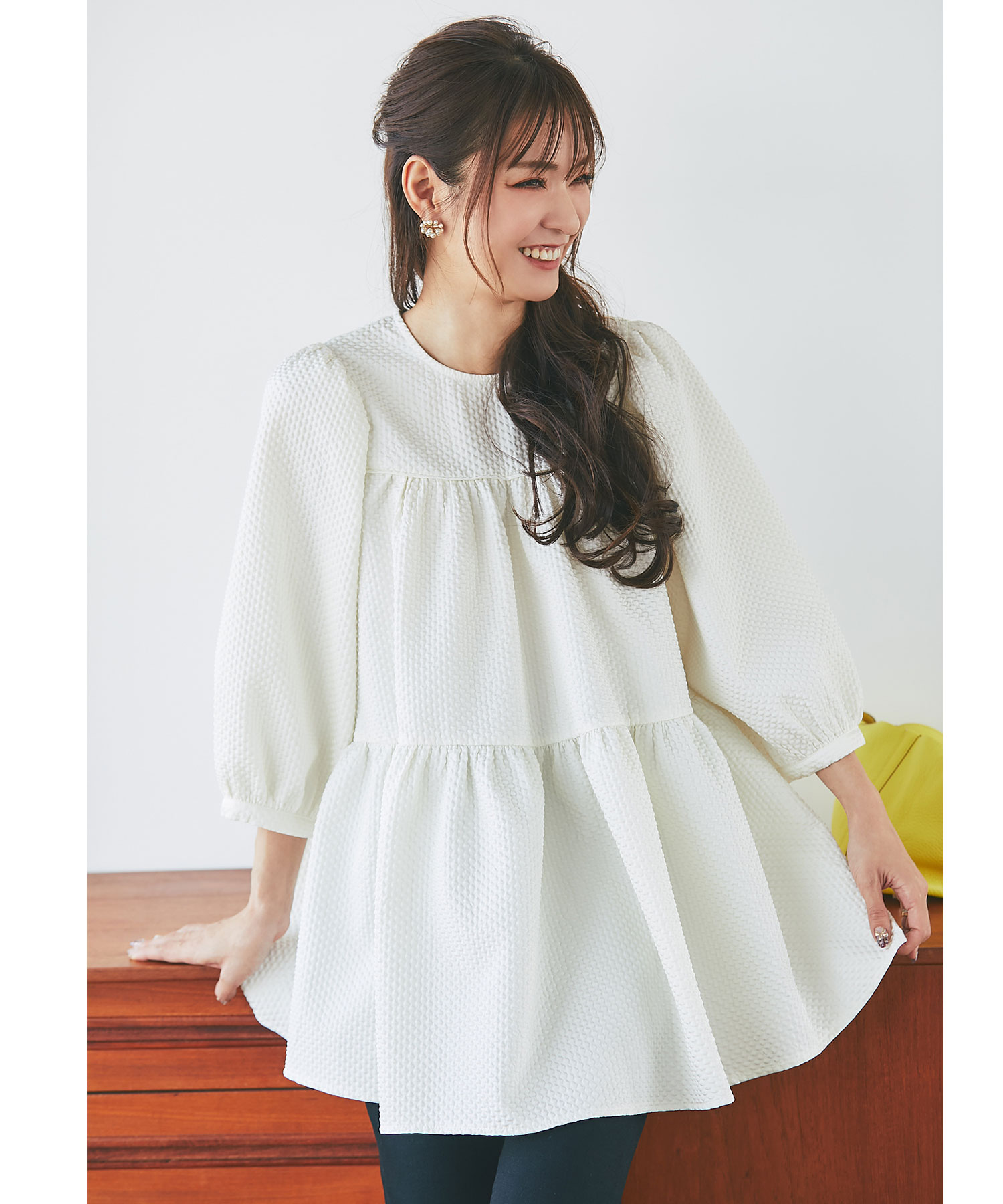 【成瀬愛里さん着用】【佐藤匠さん着用】エンボス加工ティアードチュニック
