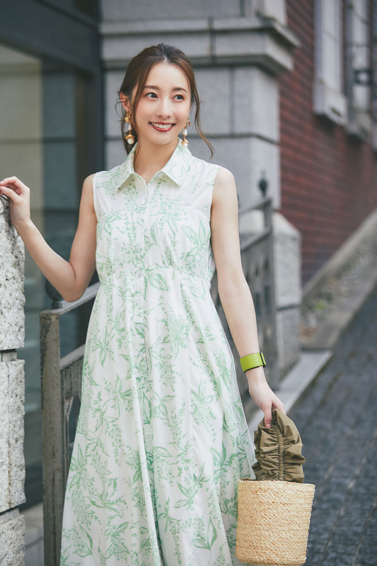 【冨張愛さん着用】ボタニカルリーフプリントワンピース