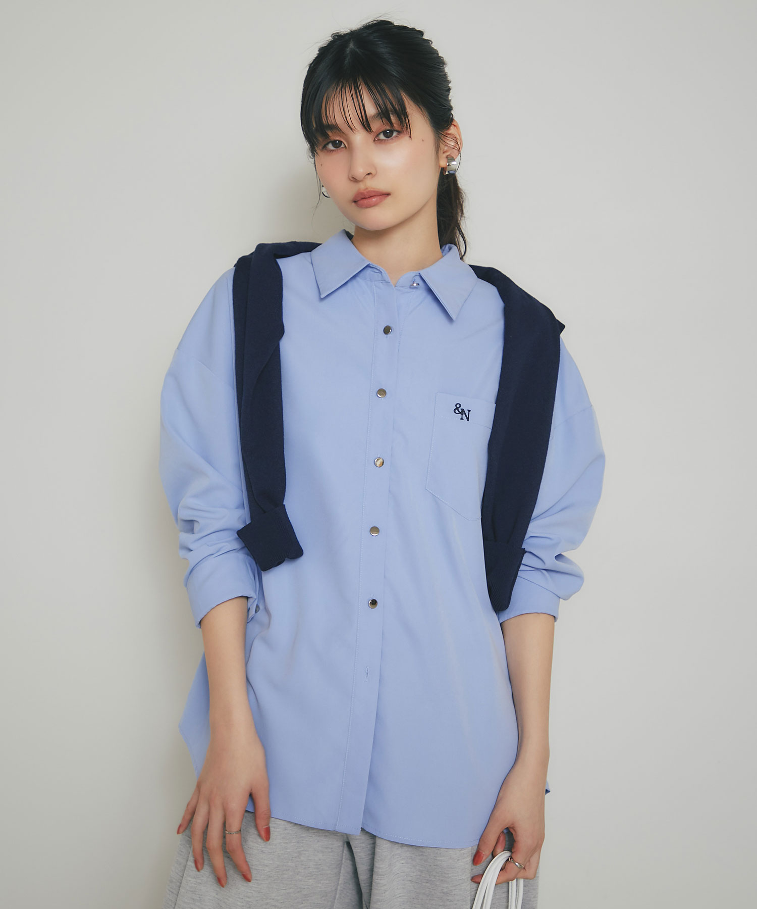 エンブロイダリーポイントシャツ