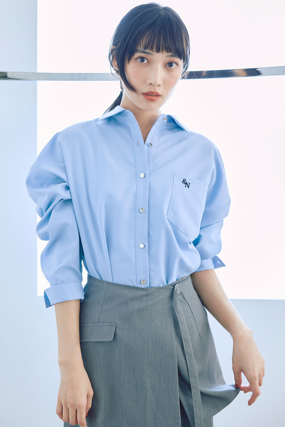 9月15日オフィシャルサイト限定少量再販！【林田岬優さん着用】エンブロイダリーポイントシャツ