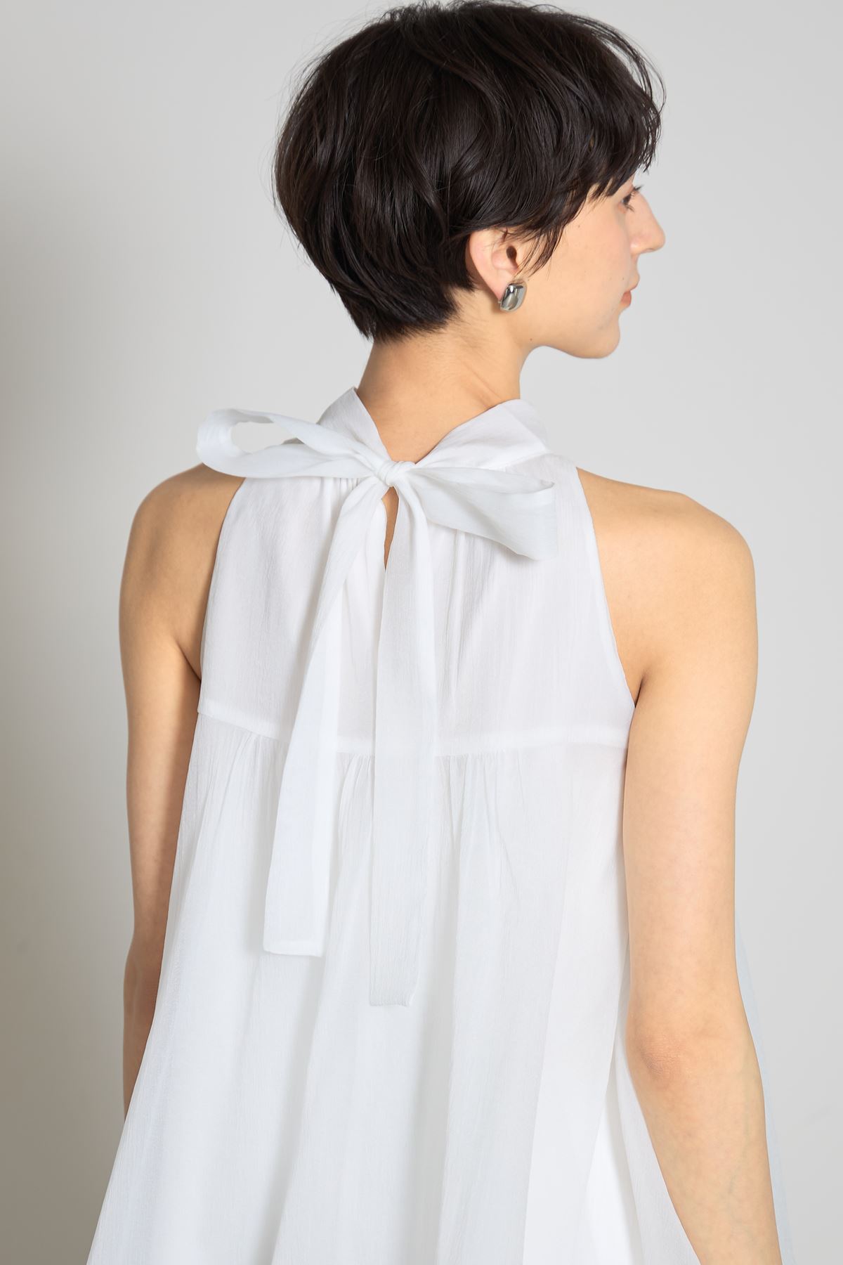 8月29日オフィシャルサイト限定少量再販！アメスリハイネックブラウス＊少量の在庫確保による再販売の為、返品/交換は出来かねる場合がございます。予めご了承ください。＊