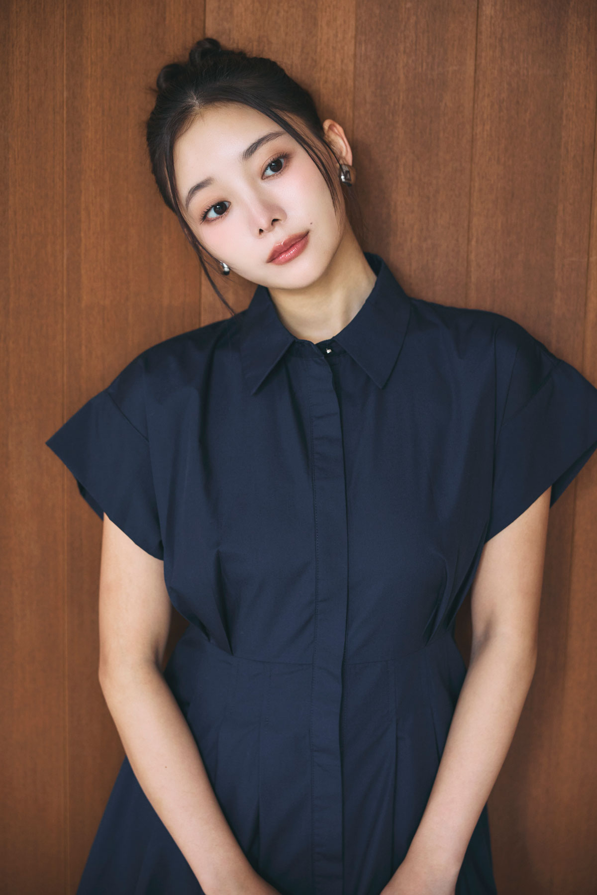 【稲垣莉生さん着用】衿付きウエストタックシャツワンピース