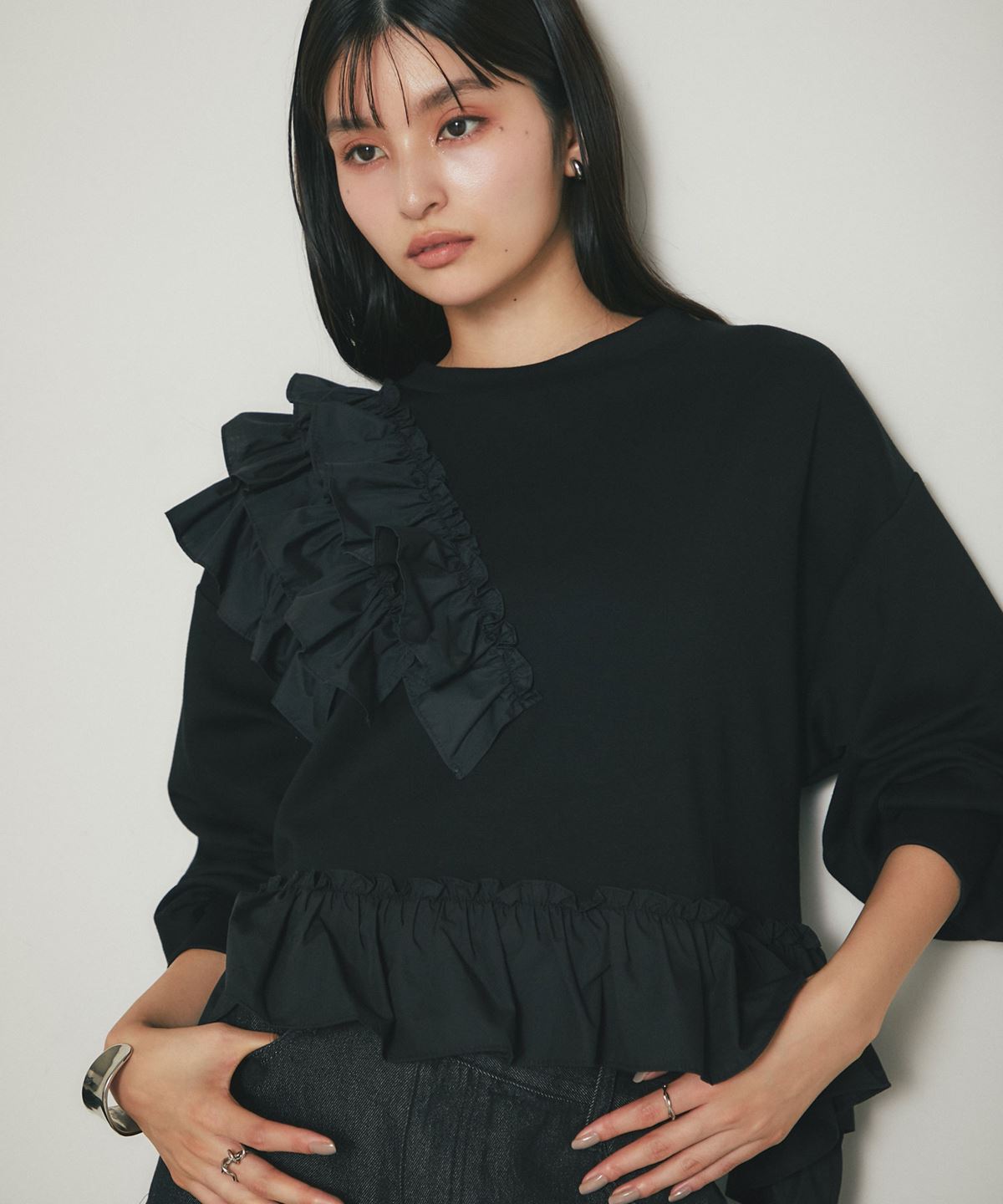 【AW SALE】アシメフリルカットプルオーバー＊SALE品につき返品/交換/注文確定後の変更キャンセル不可＊