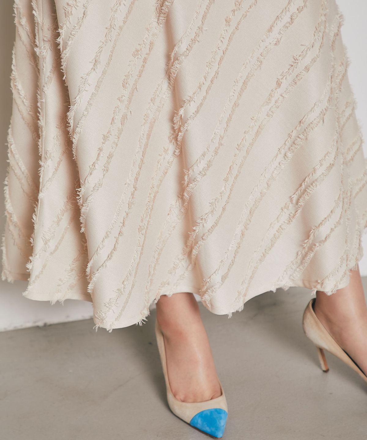 フリンジタイトフレアスカート