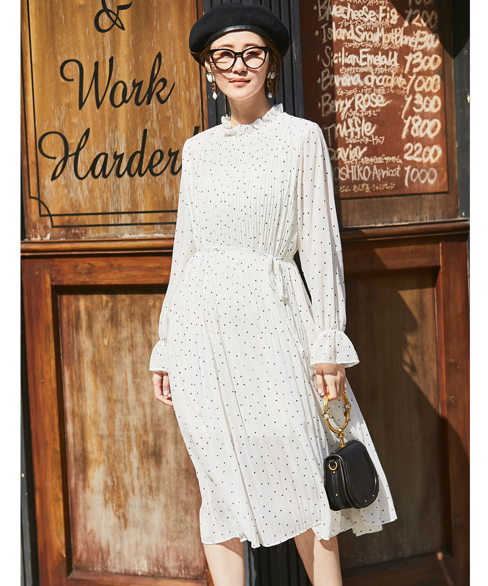 ドットシフォンプリーツワンピース