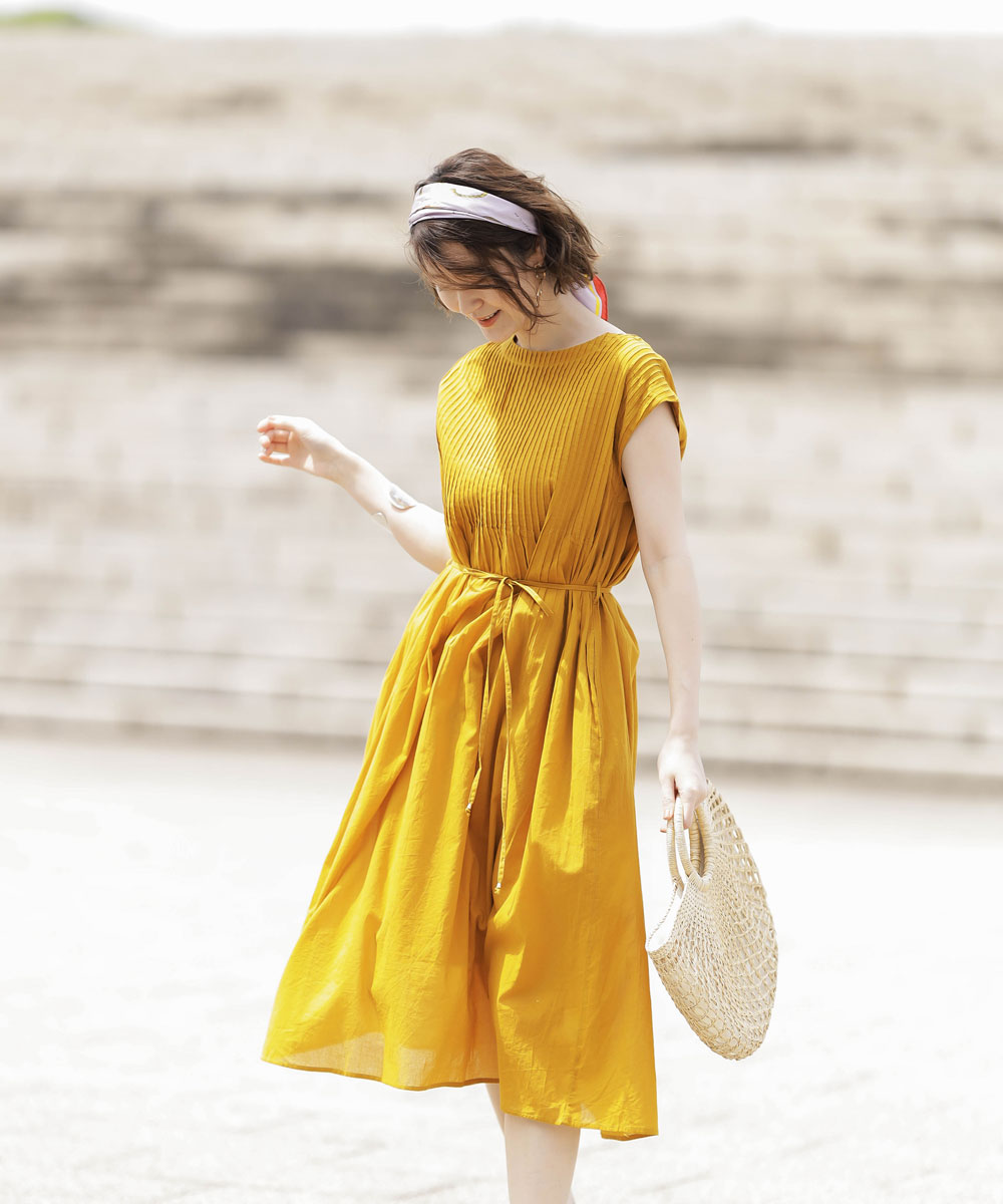 ピンタックワンピース