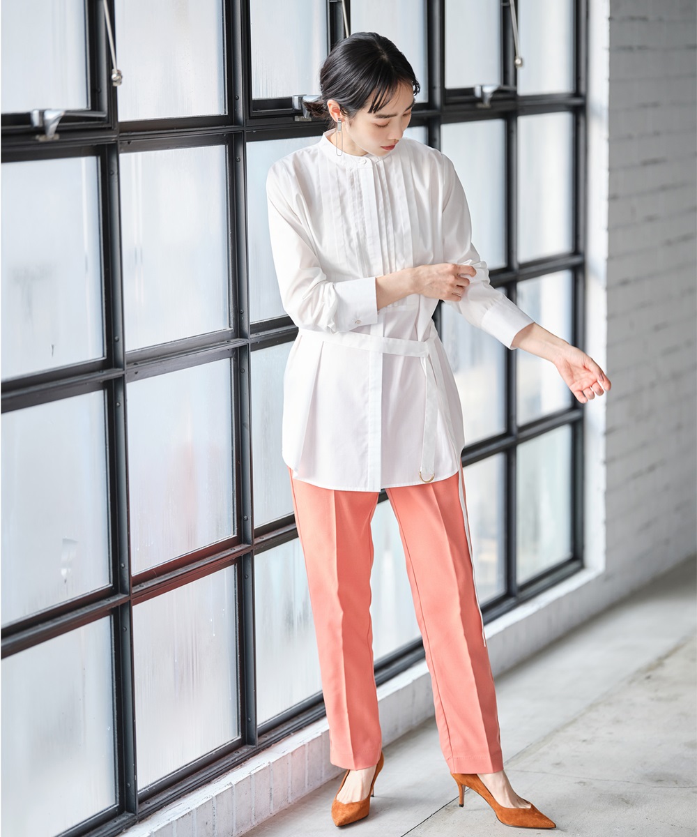 センタープレステーパードパンツ《2021 SPRING BLOUSE COLLECTION》