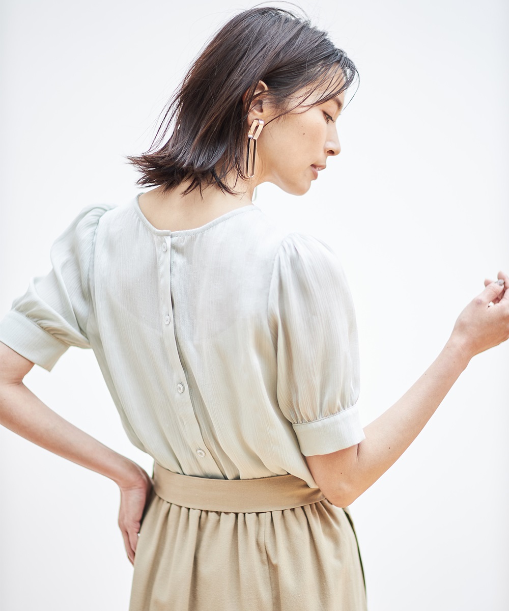 2021年5月11日WEB限定再販！前後２WAYシャイニーシアーブラウス