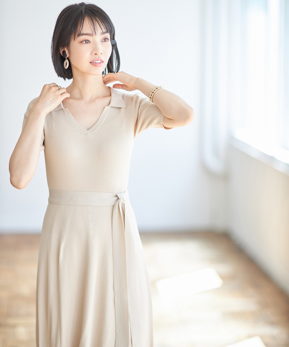 衿付きリブフレアニットワンピース《MONOTONE COLLECTION》