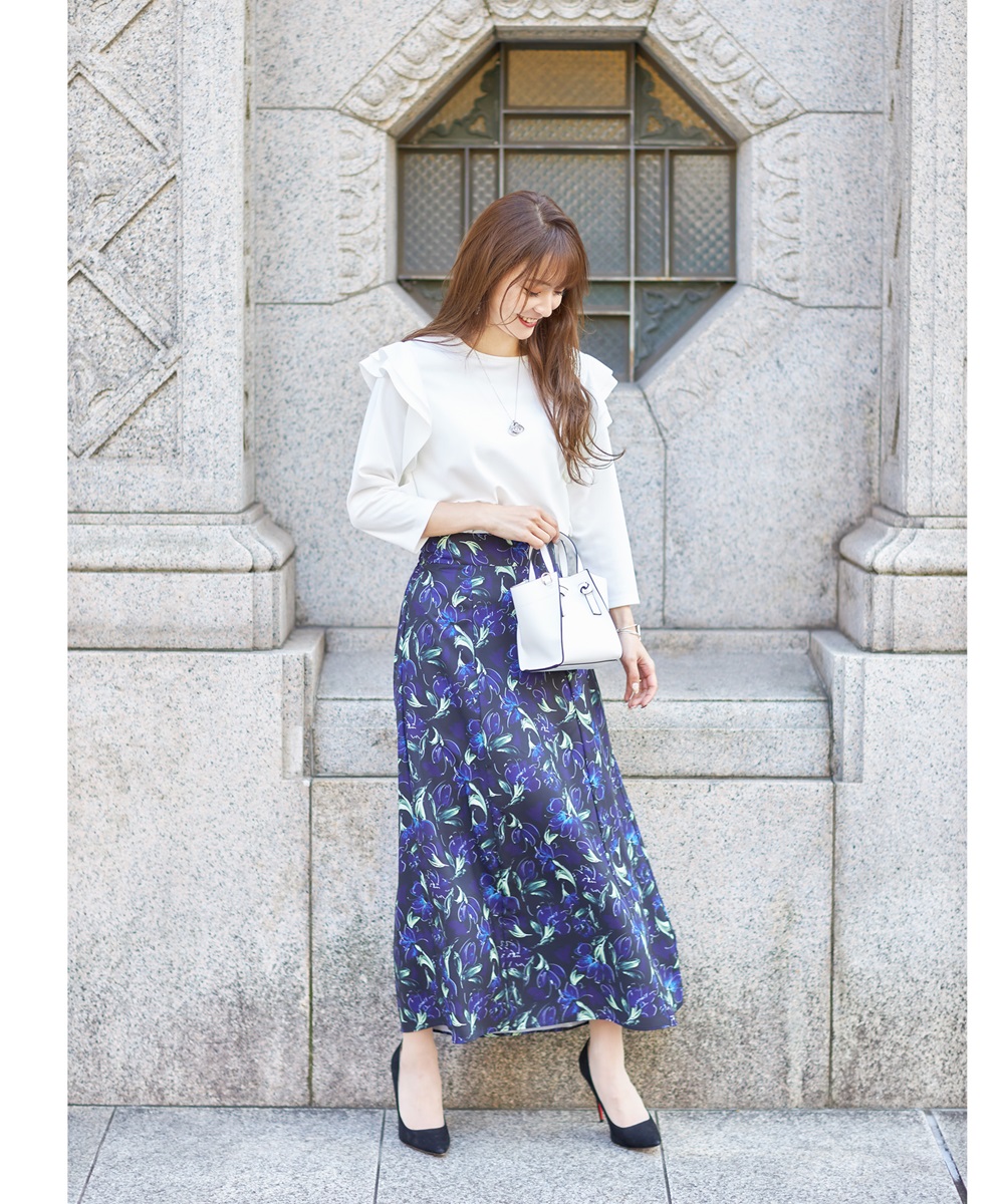 《成瀬愛里さん着用》ニュアンスフラワーナロースカート