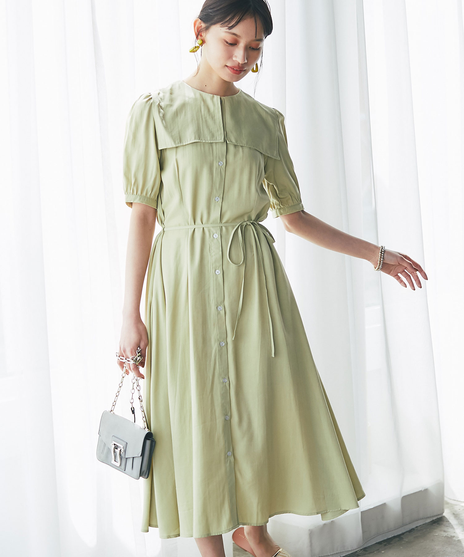 スクエアカラーワンピース