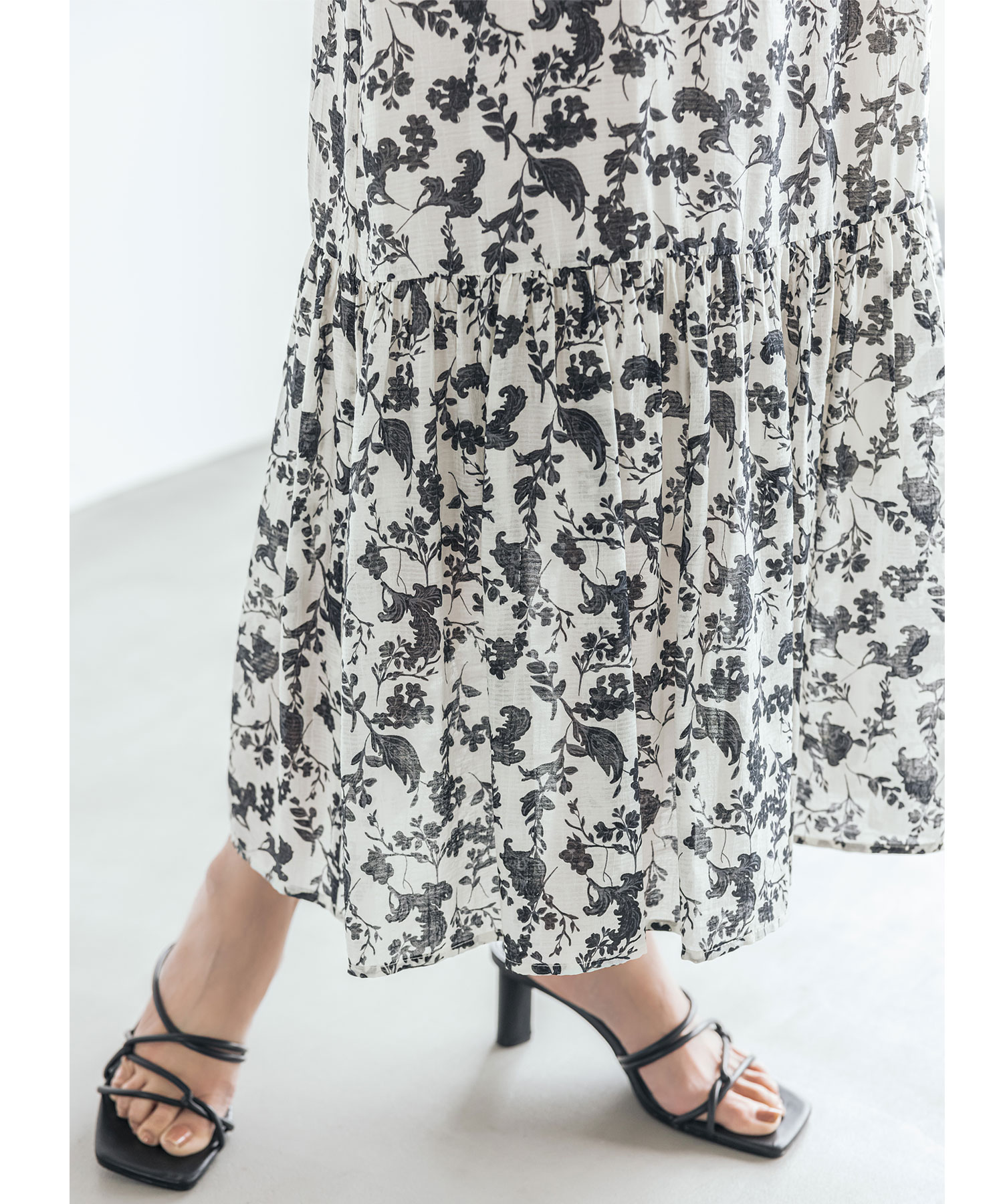 アラベスクプリントスカート