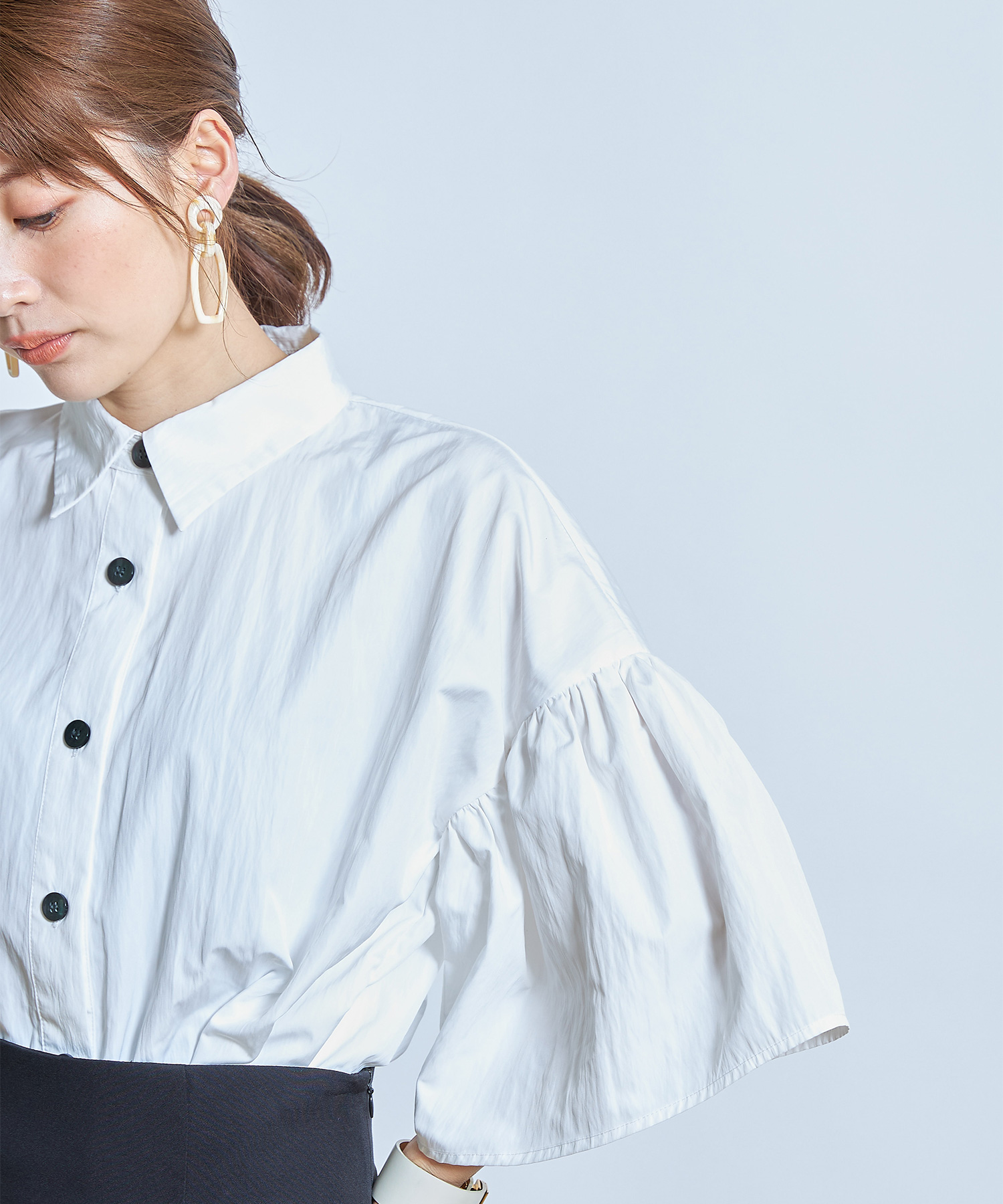 タフタボリュームシャツ